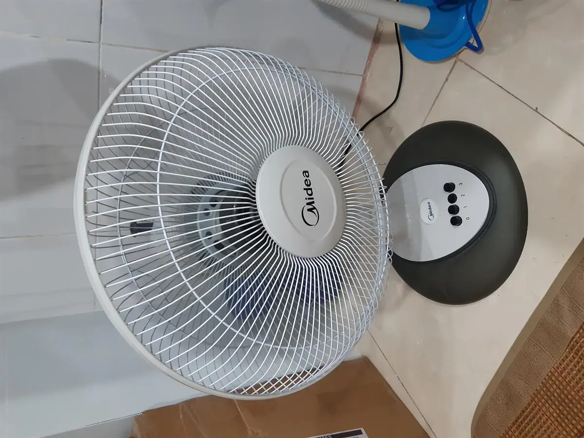 Khách hàng review Quạt bàn Midea FT30-Y8BA 1