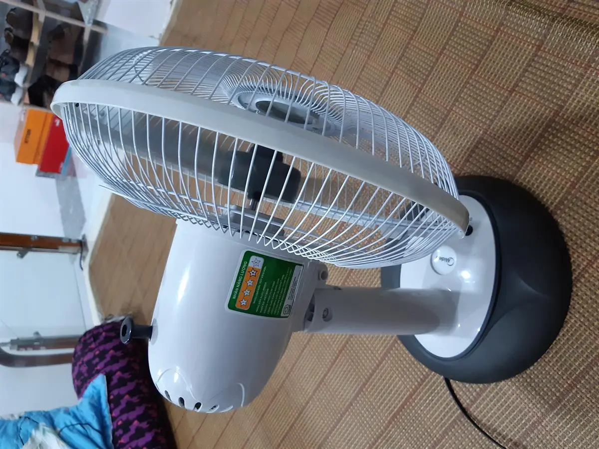 Khách hàng review Quạt bàn Midea FT30-Y8BA 2