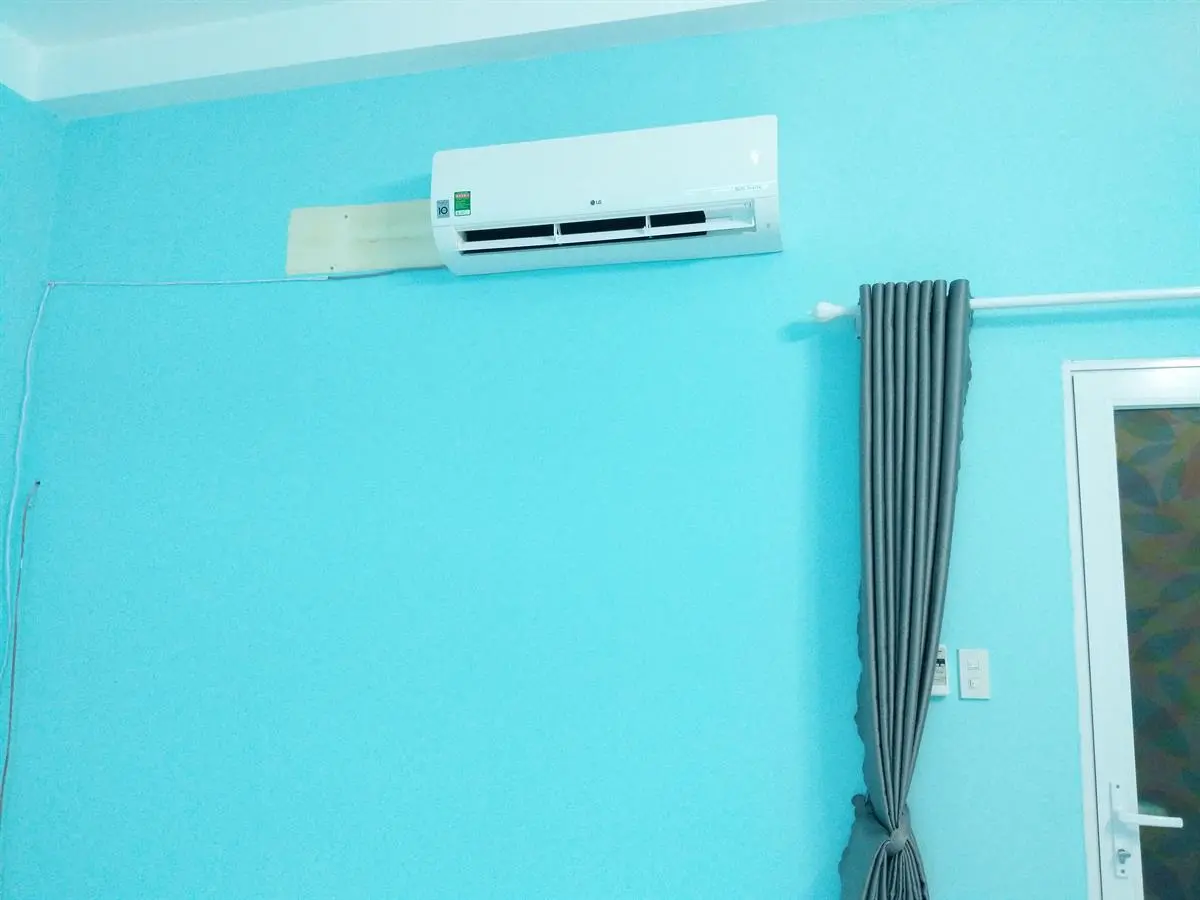 Khách hàng review Máy lạnh LG Inverter 2 HP V18ENF 1