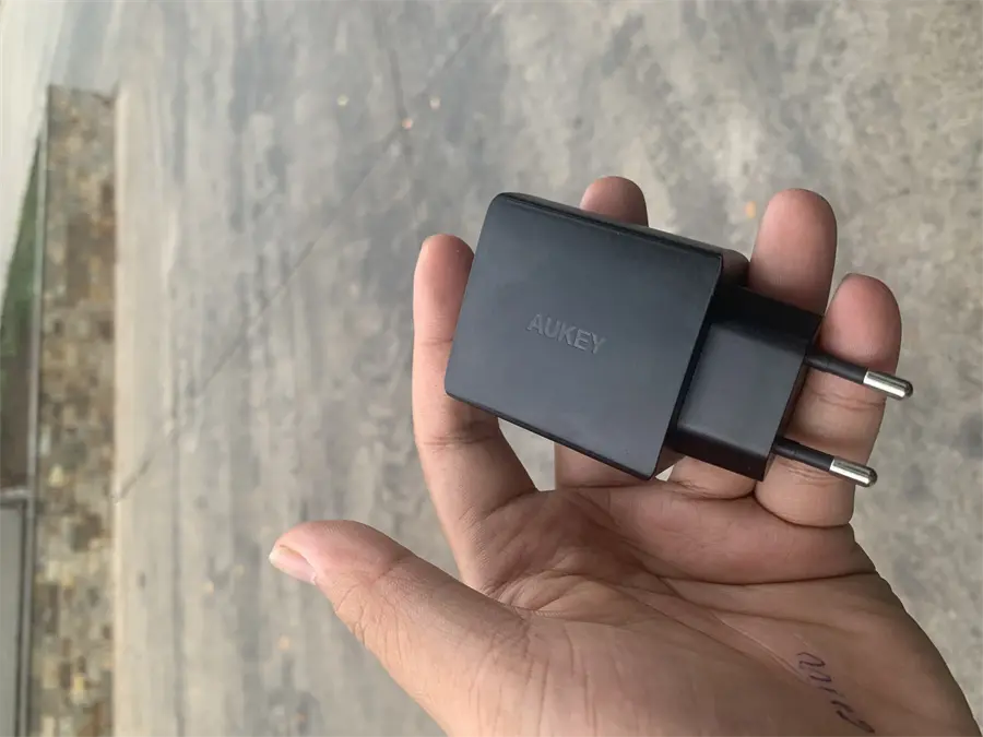 Khách hàng review Adapter sạc 2 cổng USB Type-C PD 18W AUKEY PA-Y17 Đen 1