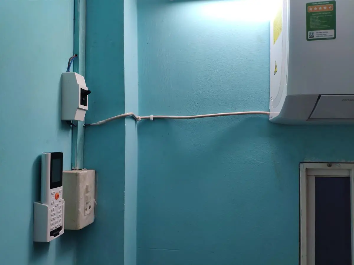 Khách hàng review Máy lạnh Gree Wifi Inverter 1 HP GWC09BC-K6DNA1B 5