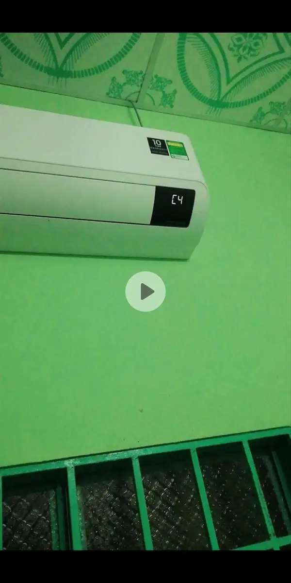Khách hàng review Máy lạnh Samsung Inverter 1 HP AR10TYHYCWKNSV 57