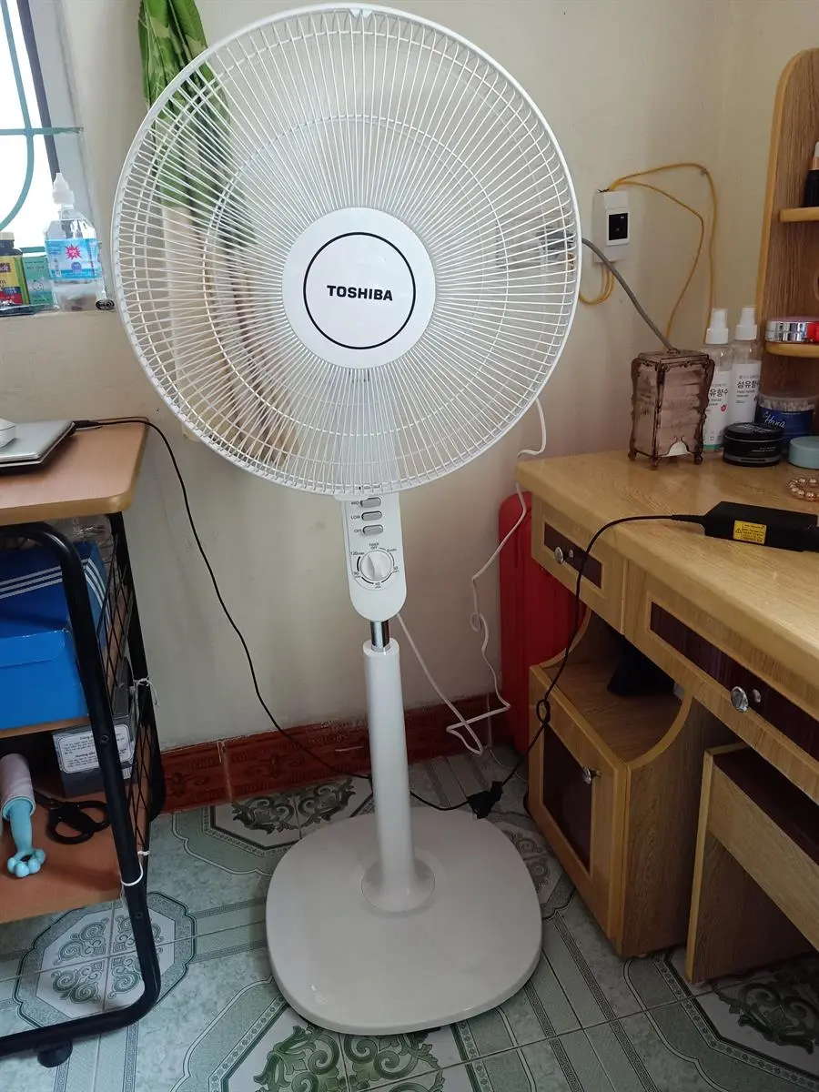 Khách hàng review Quạt đứng Toshiba 5 cánh F-LSA10(W)VN 50W 26