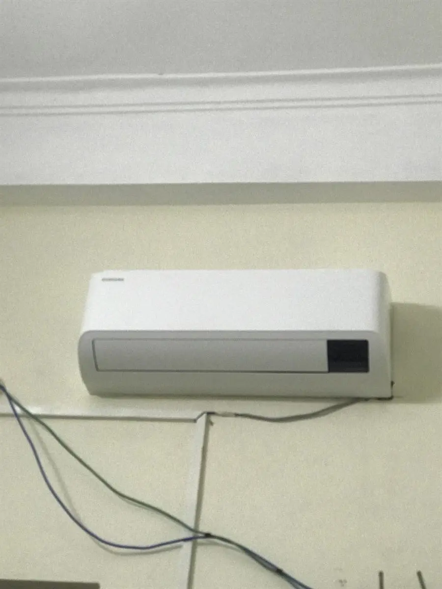 Khách hàng review Máy lạnh Samsung Inverter 1 HP AR10TYHYCWKNSV 55