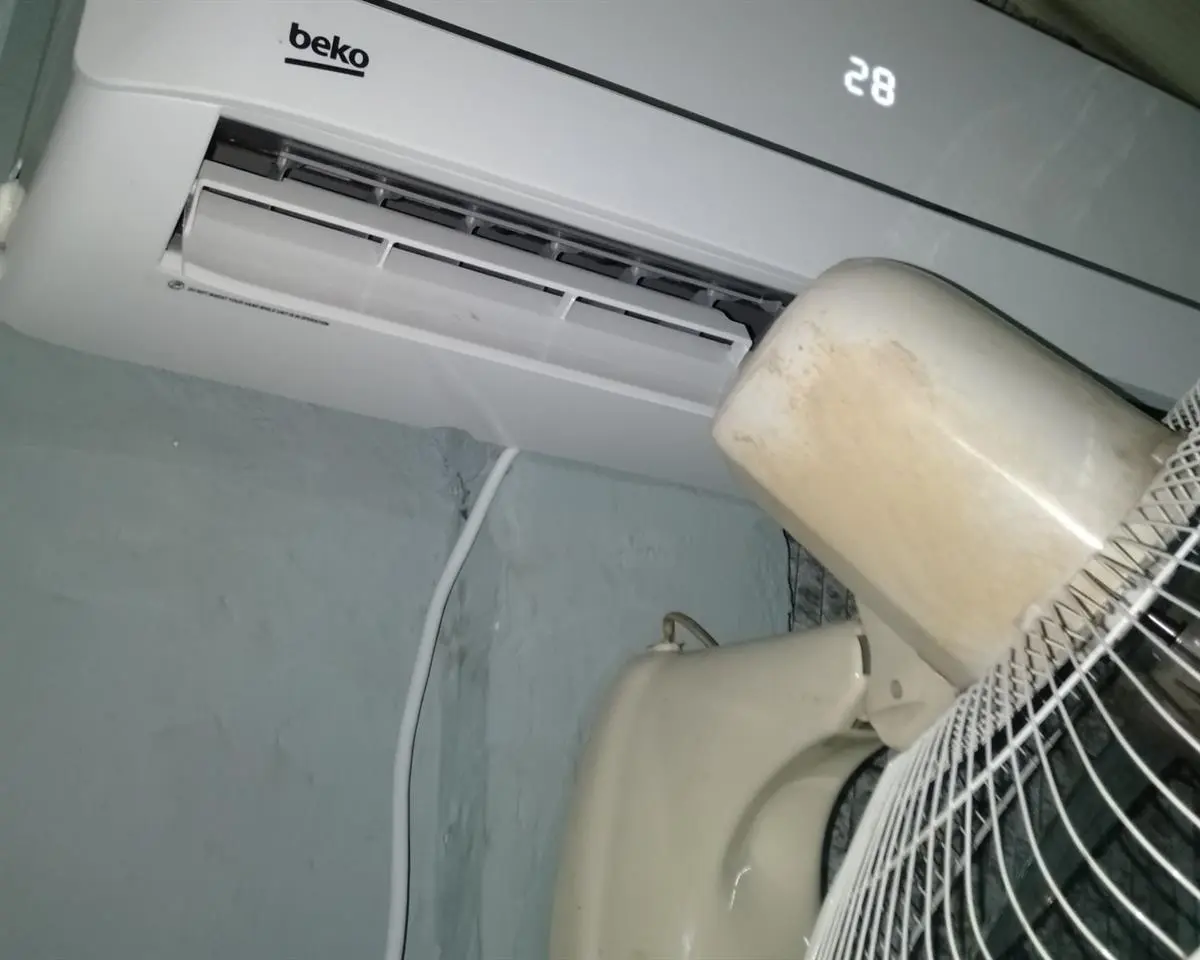 Khách hàng review Máy lạnh Beko Inverter 1 HP RSVC09VS 19