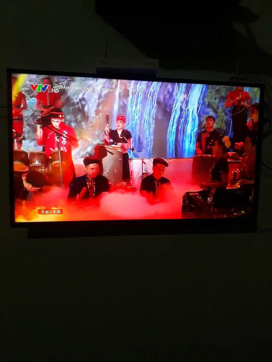 Khách hàng review Smart Tivi LG 4K 43 inch 43UM7400PTA 10