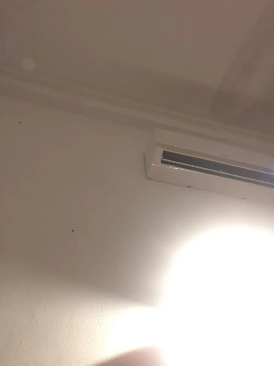 Khách hàng review Máy lạnh Comfee Inverter 1 HP SIRIUS-9ED 2