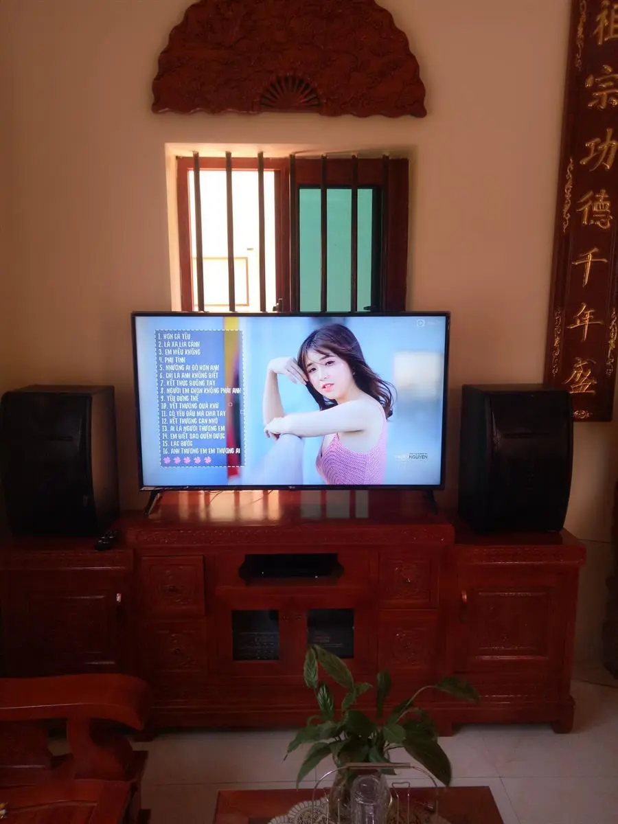 Khách hàng review Smart Tivi LG 4K 49 inch 49UM7290PTD 3