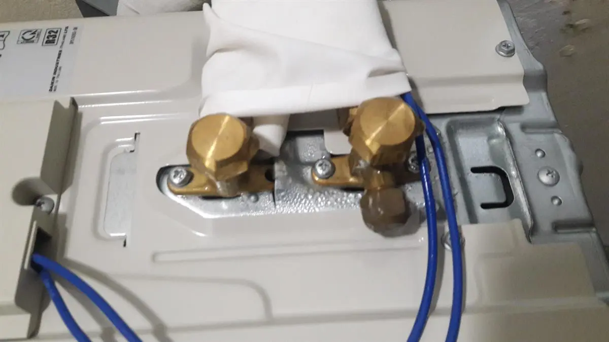 Khách hàng review Máy lạnh Daikin 1 HP ATF25UV1V 5