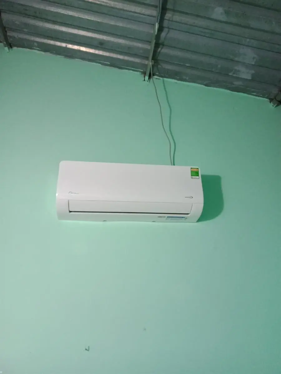 Khách hàng review Máy lạnh Midea Inverter 1 HP MSAG-10CRDN8 17