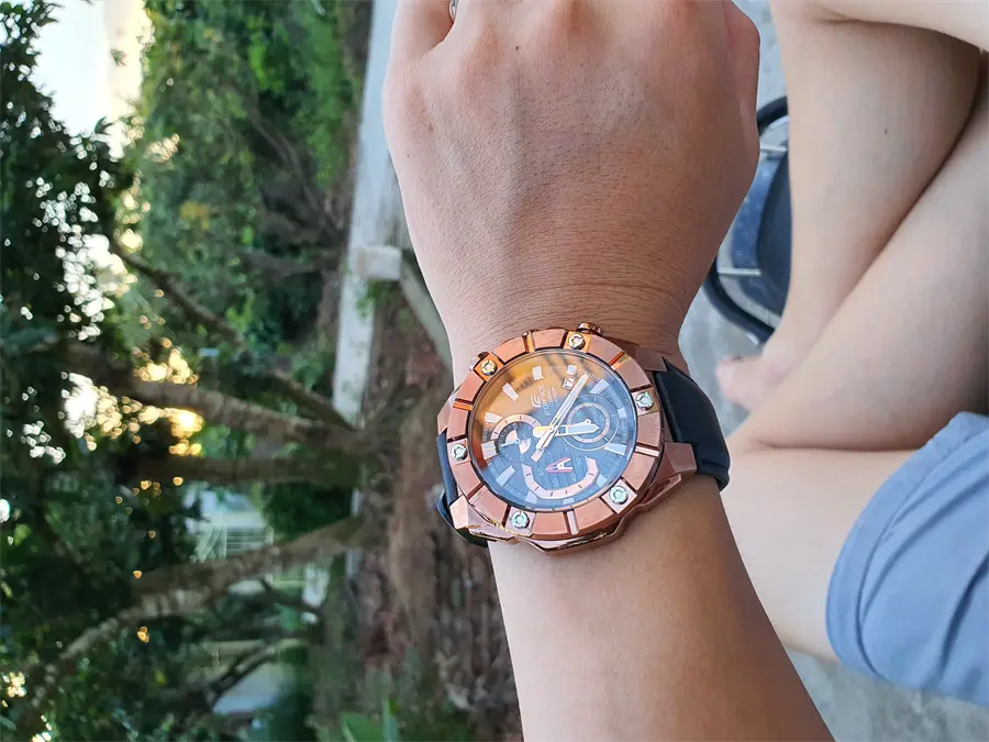 Khách hàng review Đồng hồ EDIFICE CASIO 48.4 mm Nam EFR-569BL-1AVUDF 9
