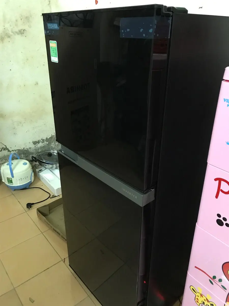 Khách hàng review Tủ lạnh Toshiba Inverter 194 lít GR-A25VM (UKG) 1