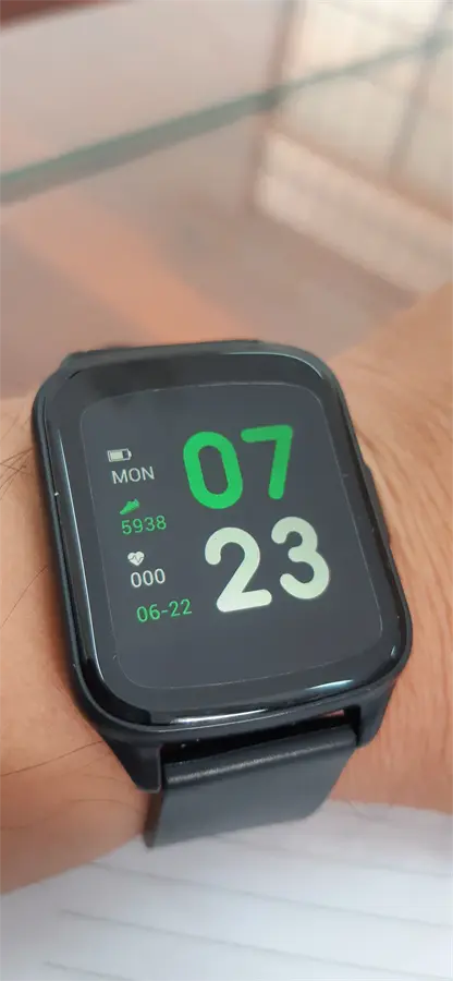 Khách hàng review Đồng hồ thông minh BeU Fit KW17 đen 1