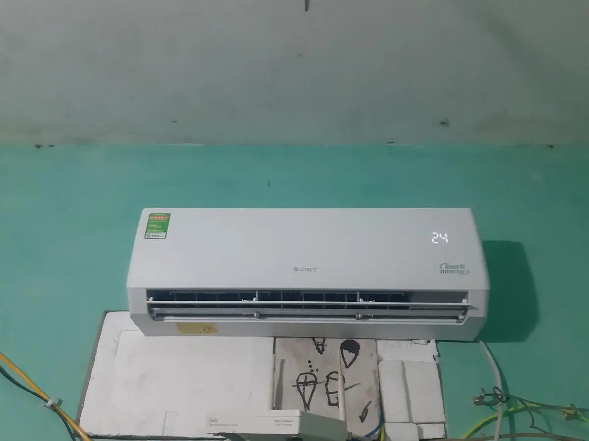 Khách hàng review Máy lạnh Gree Inverter 1.5 HP GWC12PB-K3D0P4 19