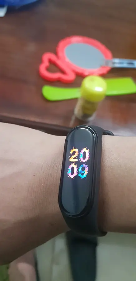 Khách hàng review Vòng đeo tay thông minh Mi Band 4 3