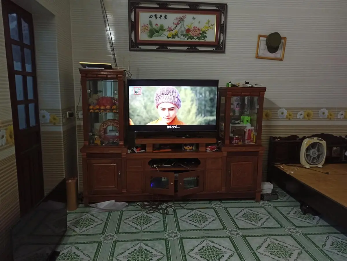 Khách hàng review Smart Tivi LG 4K 49 inch 49UM7400PTA 5