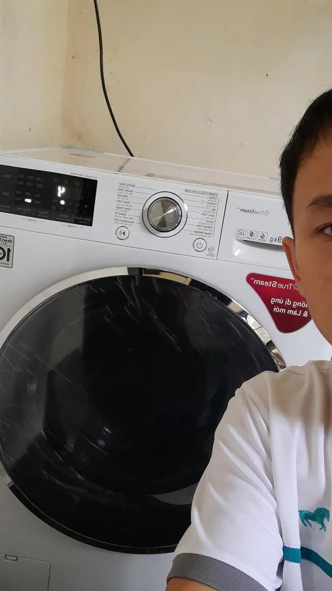 Khách hàng review Máy giặt LG Inverter 9 kg FC1409S2W 14