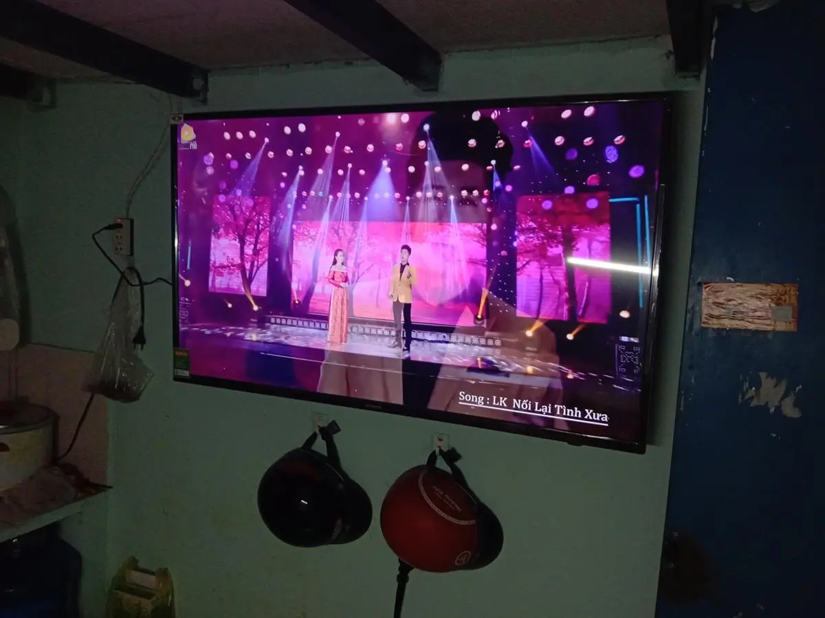 Khách hàng review Smart Tivi Skyworth 4K 50 inch 50UB5100 3