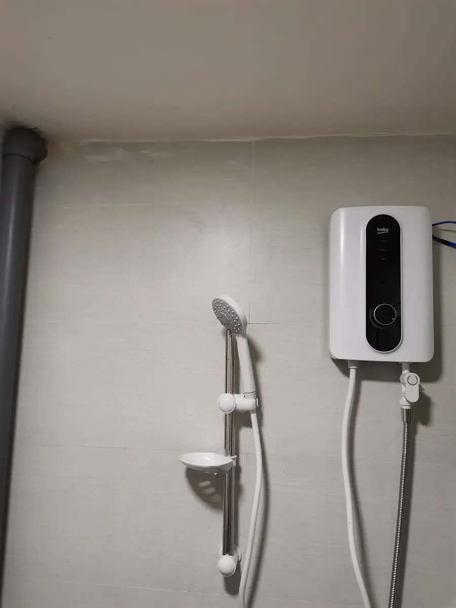 Khách hàng review Máy nước nóng trực tiếp Beko 4500W BWI45S2N-213 9