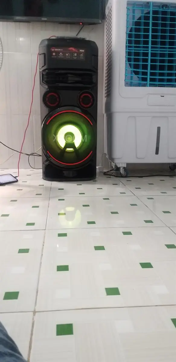 Khách hàng review Loa điện karaoke LG Xboom RN7 500W 11