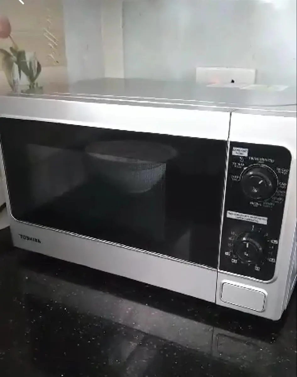 Khách hàng review Lò vi sóng có nướng Toshiba ER-SGM20(S1)VN 20 lít 3