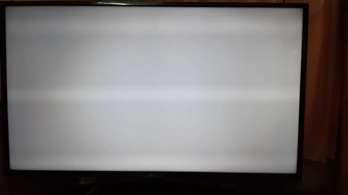 Khách hàng review Smart Tivi LG 4K 43 inch 43UM7400PTA 8