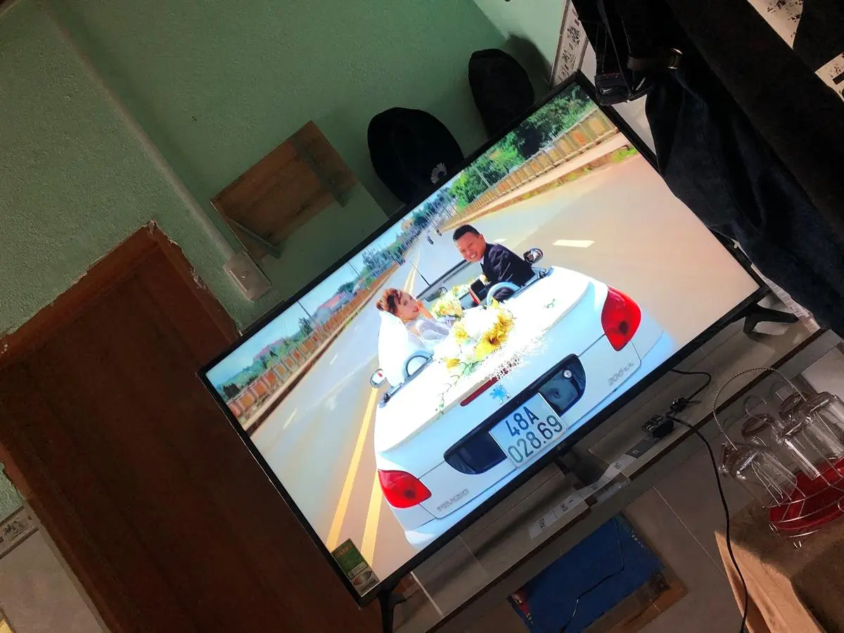 Khách hàng review Smart Tivi LG 4K 49 inch 49UM7290PTD 1