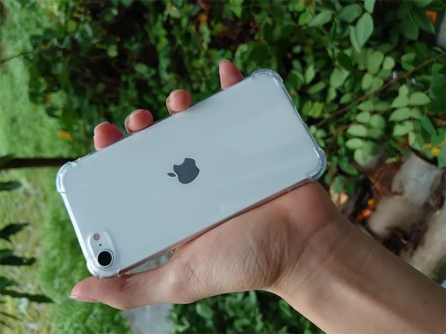 Khách hàng review Điện thoại iPhone SE 64GB (2020) 1