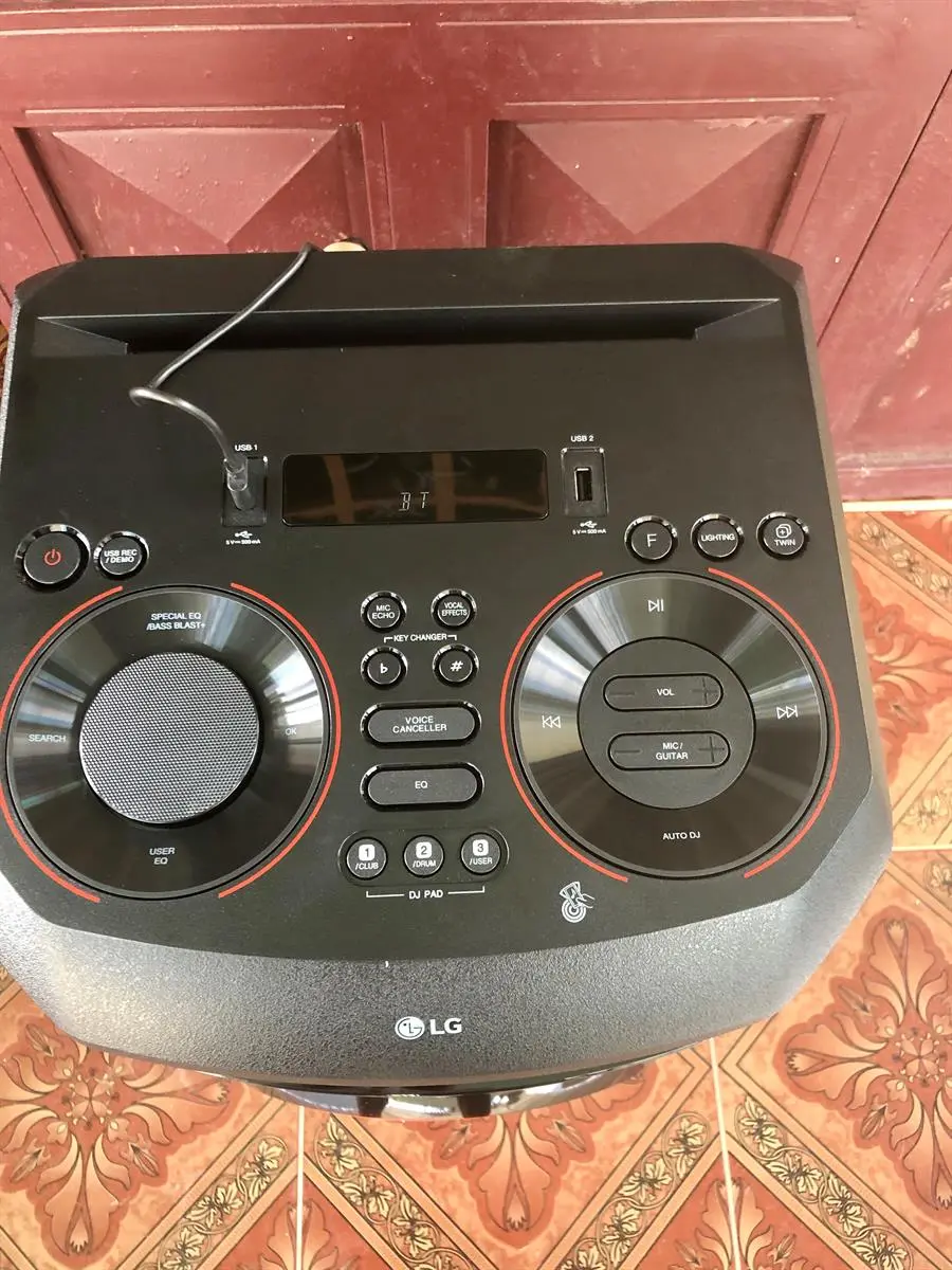Khách hàng review Loa điện karaoke LG Xboom RN7 500W 10