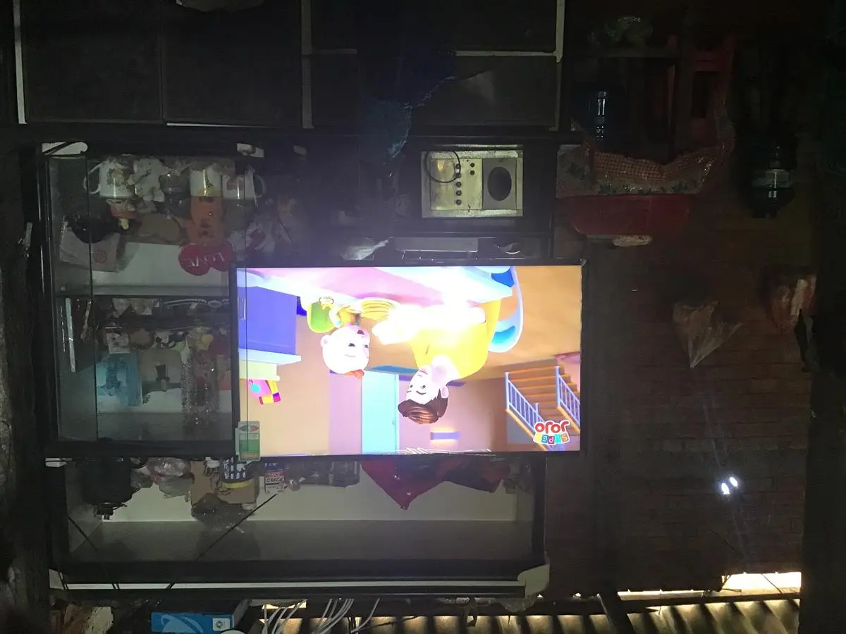 Khách hàng review Smart Tivi Samsung 40 inch UA40J5250D 1