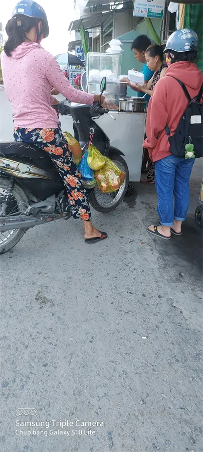 Khách hàng review Điện thoại Samsung Galaxy S10 Lite 5