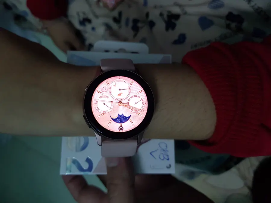 Khách hàng review Đồng hồ thông minh Samsung Galaxy Watch Active 2 40mm Hồng 1