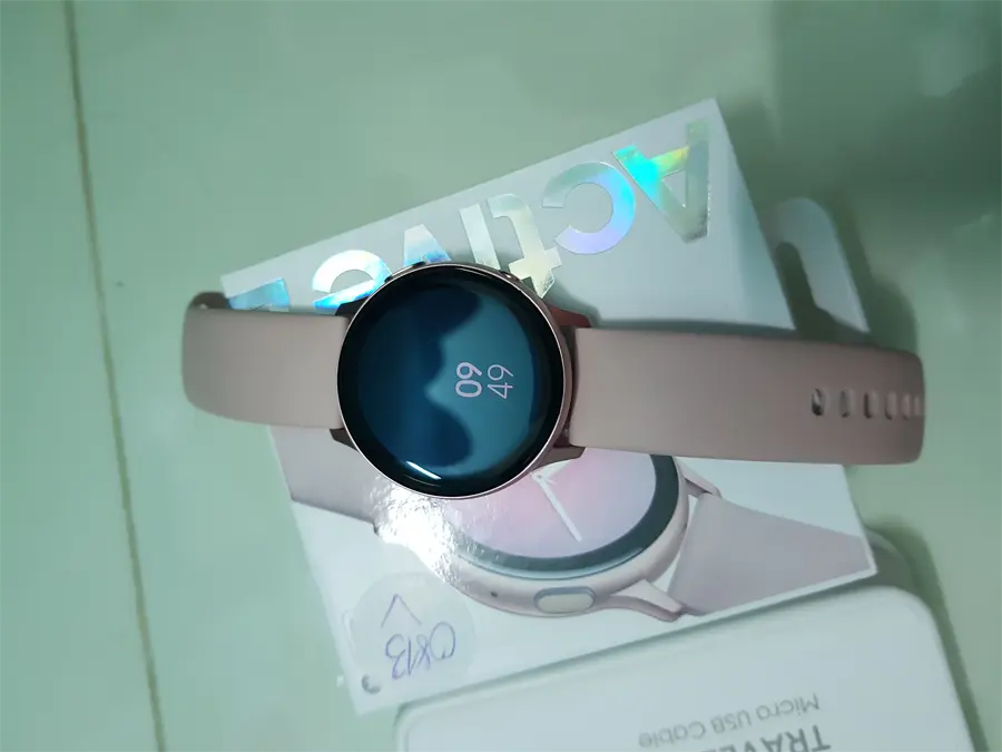 Khách hàng review Đồng hồ thông minh Samsung Galaxy Watch Active 2 40mm Hồng 2