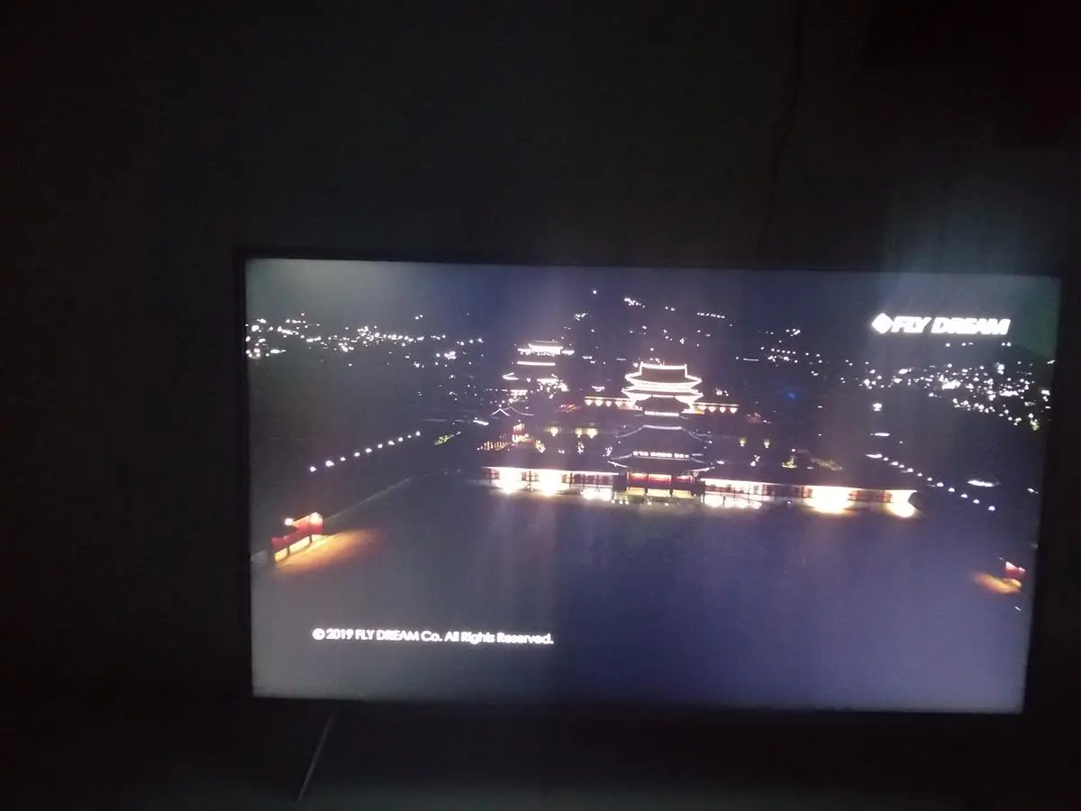 Khách hàng review Smart Tivi QLED Samsung 4K 43 inch QA43Q65R 2