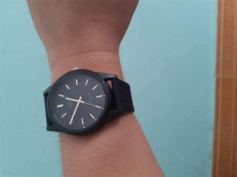 Khách hàng review Đồng hồ Q 16