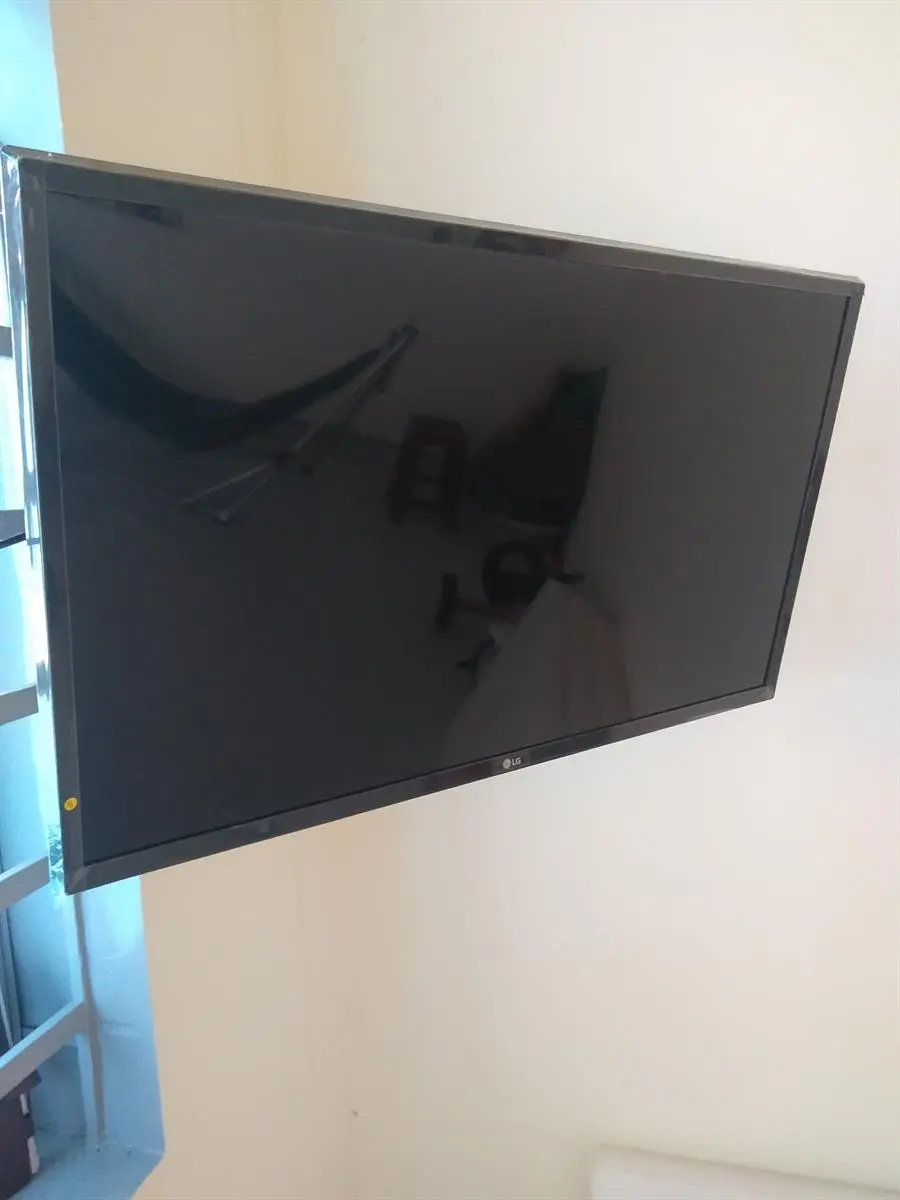 Khách hàng review Smart Tivi LG 32 inch 32LM570BPTC 9