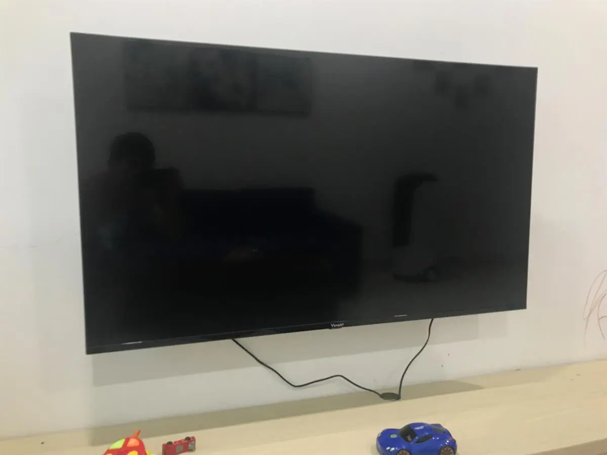 Khách hàng review Android Tivi Vsmart 4K 50 inch 50KD6800 3