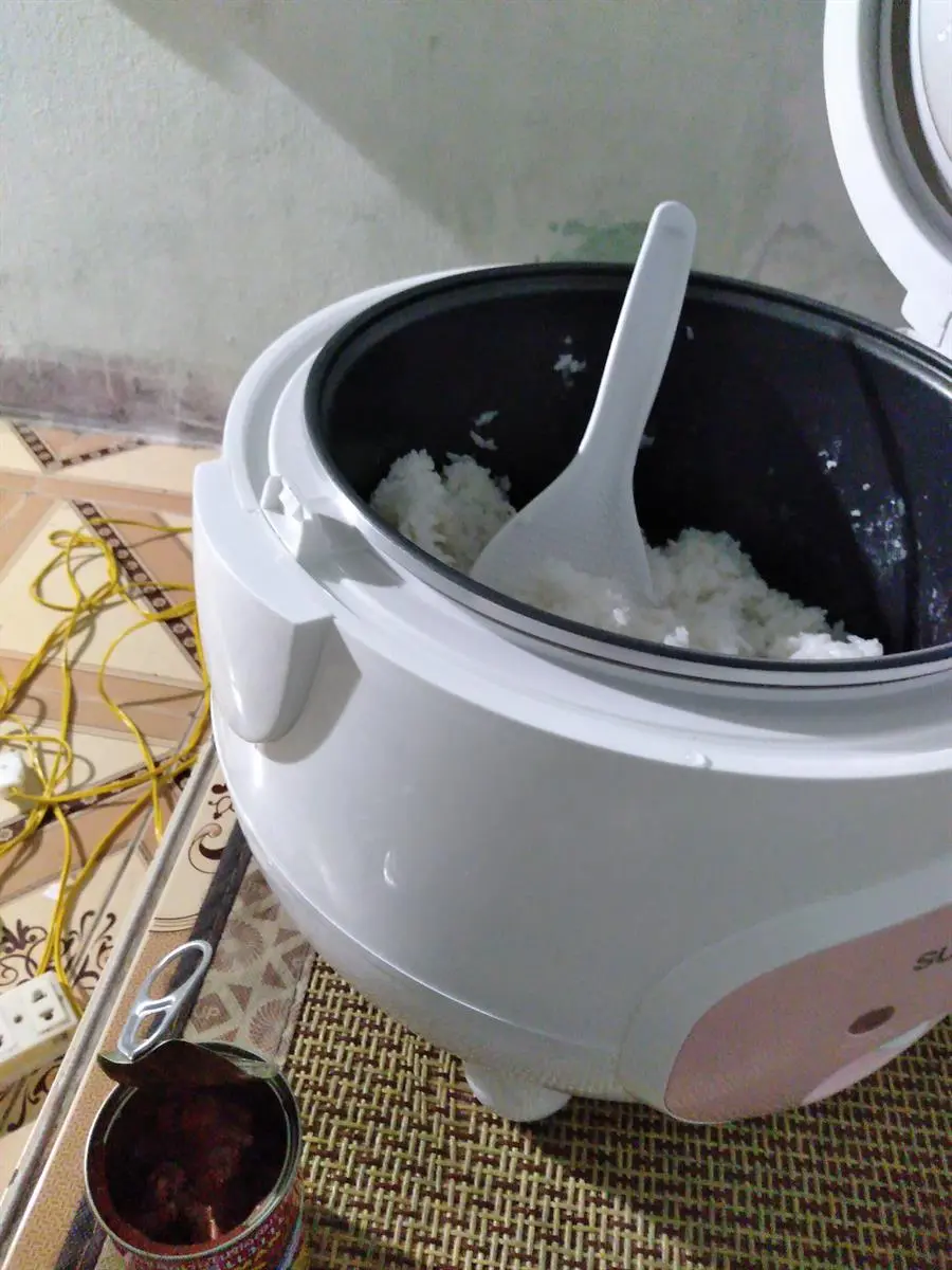 Khách hàng review Nồi cơm nắp gài Sunhouse 1.8 lít SHD8607W 17