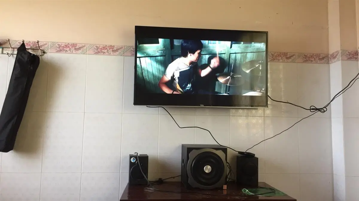 Khách hàng review Smart Tivi TCL 4K 40 inch L40P62-UF 1