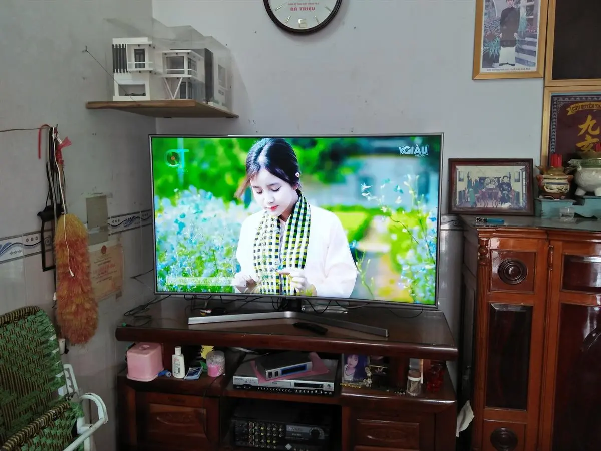 Khách hàng review Smart Tivi Cong Samsung 4K 55 inch UA55NU7500 2