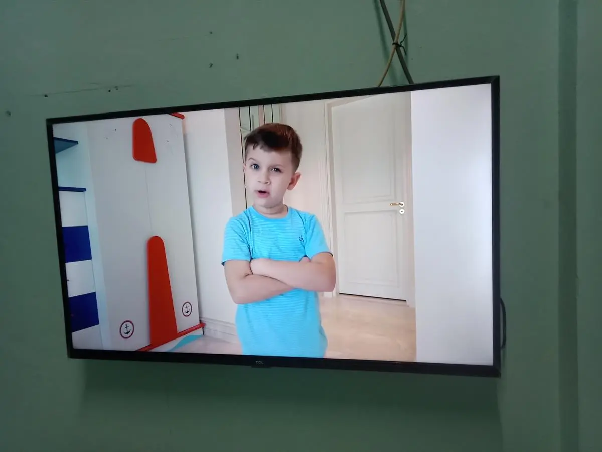 Khách hàng review Smart Tivi TCL 4K 43 inch L43P65-UF 3