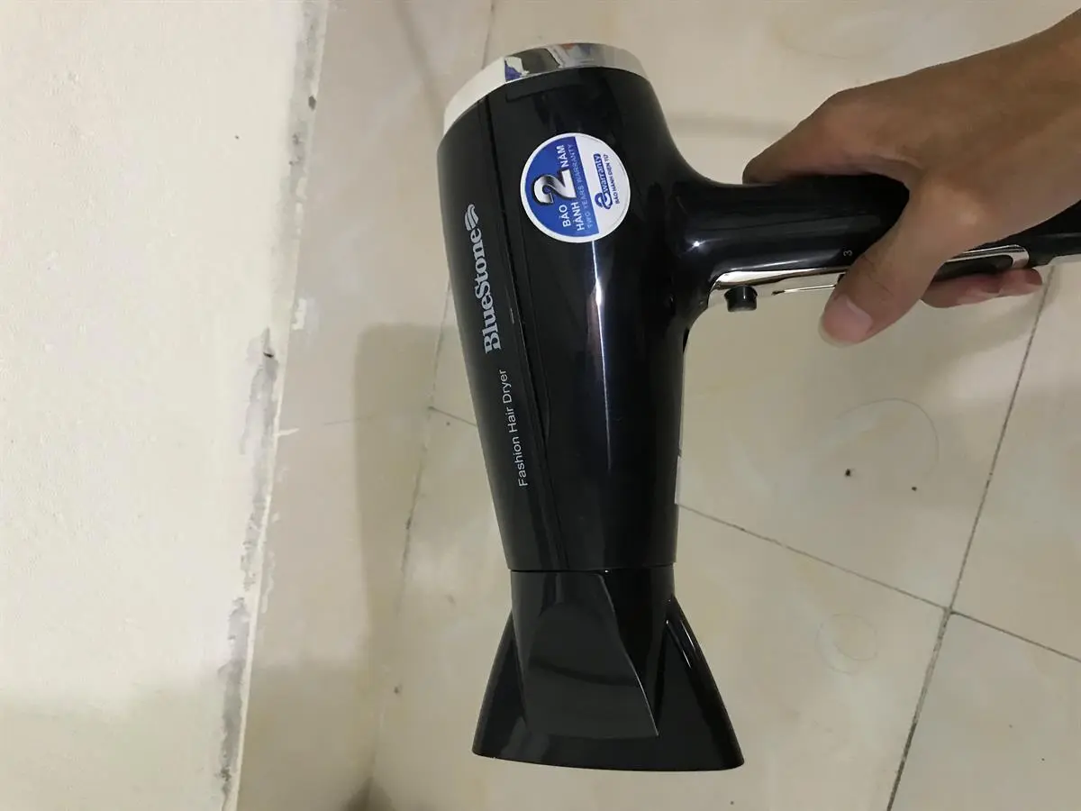 Khách hàng review Máy sấy tóc BlueStone HDB-1846 4