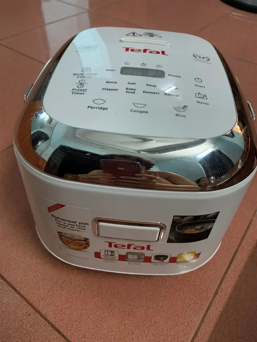 Khách hàng review Nồi cơm điện cao tần Tefal 0.7 lít RK604165 5