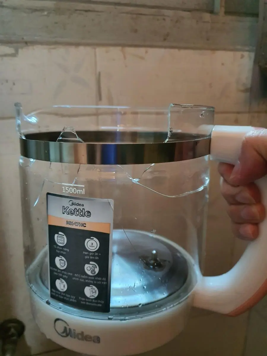 Khách hàng review Bình đun siêu tốc Midea 1.5 lít MK-17HC 9