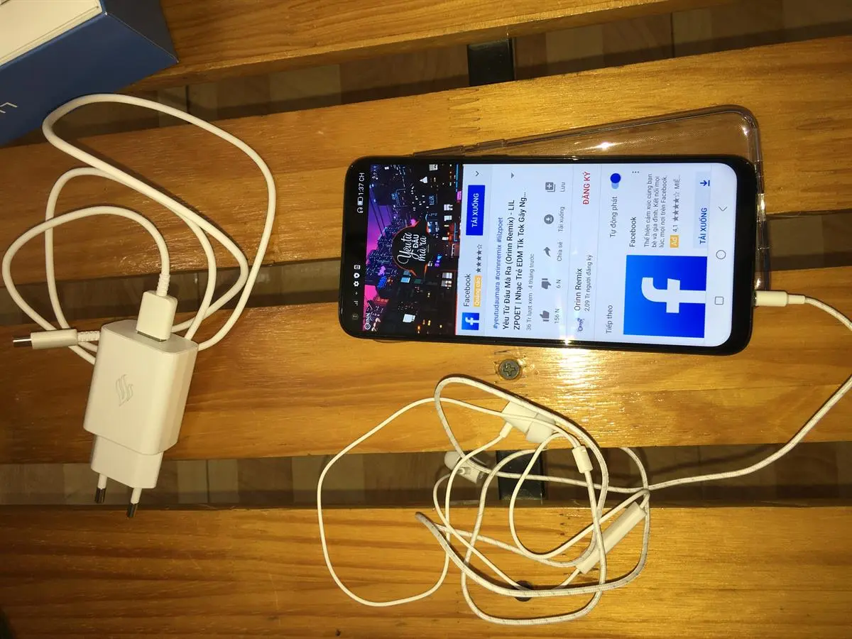 Khách hàng review Điện thoại Vsmart Live 4 4GB 13