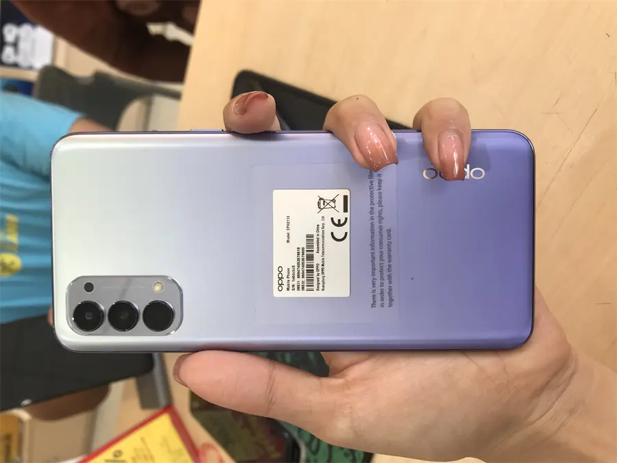Khách hàng review Điện thoại OPPO Reno4 11
