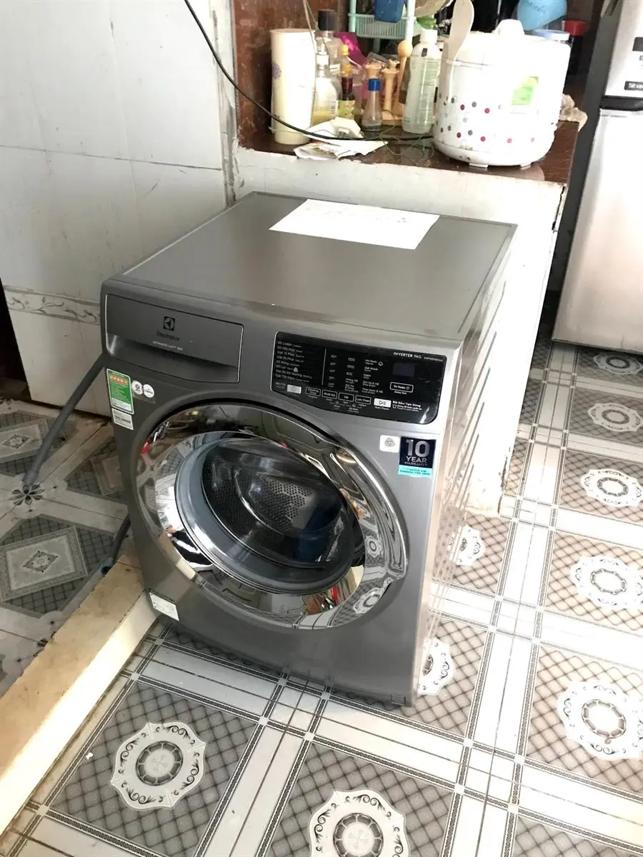 Khách hàng review Máy giặt Electrolux Inverter 9 Kg EWF9025BQSA 19