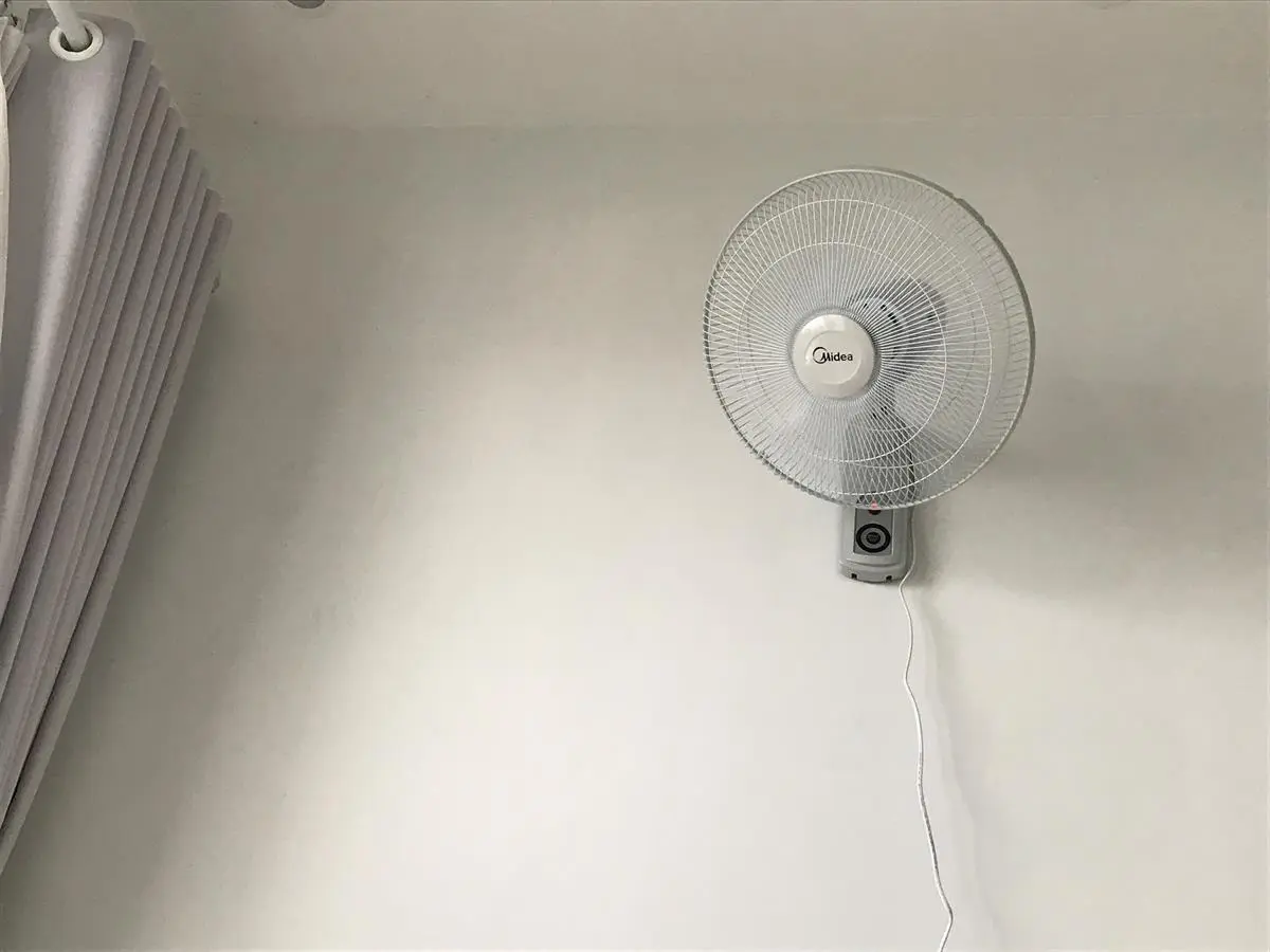 Khách hàng review Quạt treo tường Midea 3 cánh FW40-15VFR 45W 7