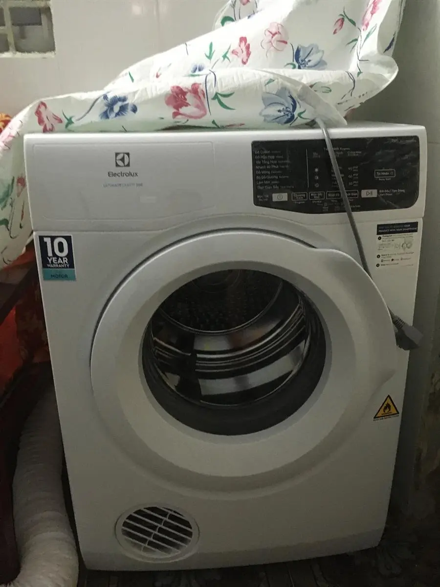 Khách hàng review Máy sấy thông hơi Electrolux 7 Kg EDV705HQWA 1