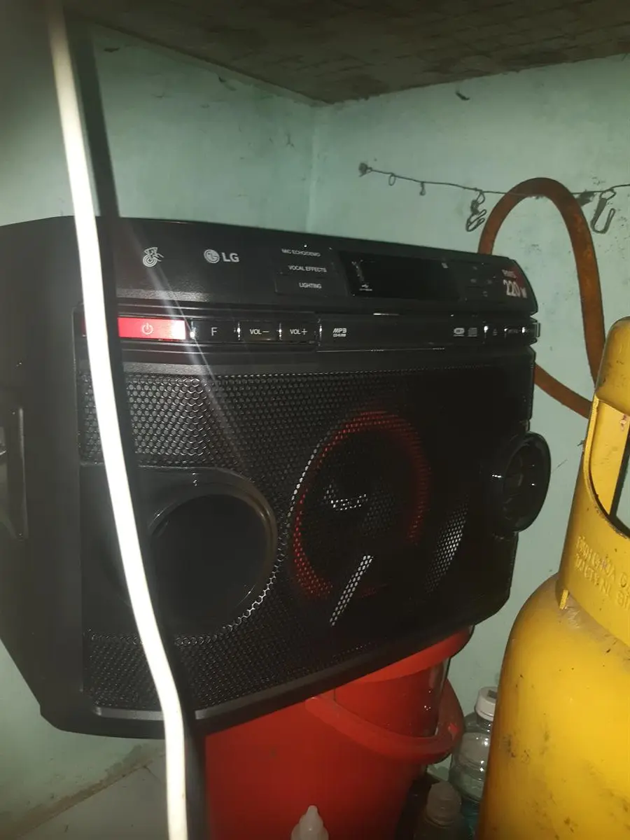 Khách hàng review Loa bluetooth LG OL45 220W 18
